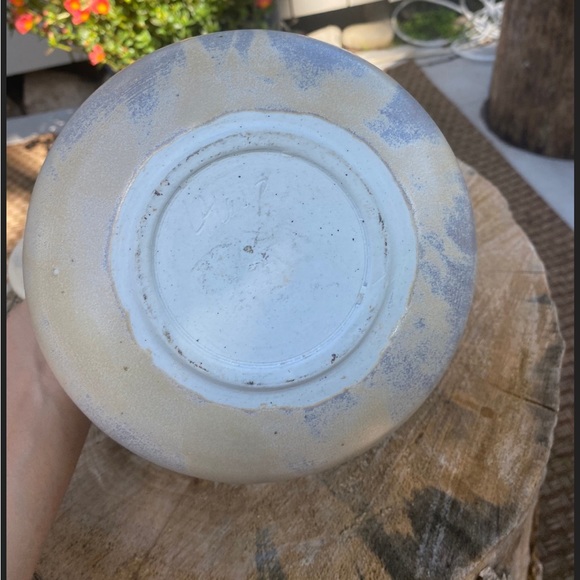 Vintage handmade minimalist ceramic jar | primitive pottery | signed by artist - Picture 6 of 8